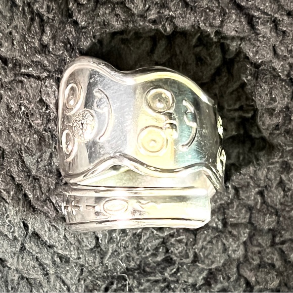 Vintage SpaghettiOs Sterling Silver Spoon Ring - Picture 5 of 5